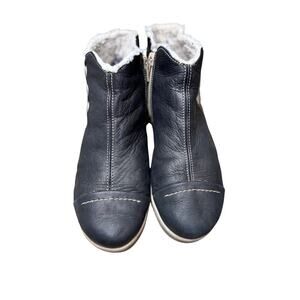 Cloud Aline, Black, Women's Wool Lining Ankle Zip Boot, high-top sneaker, Size 5